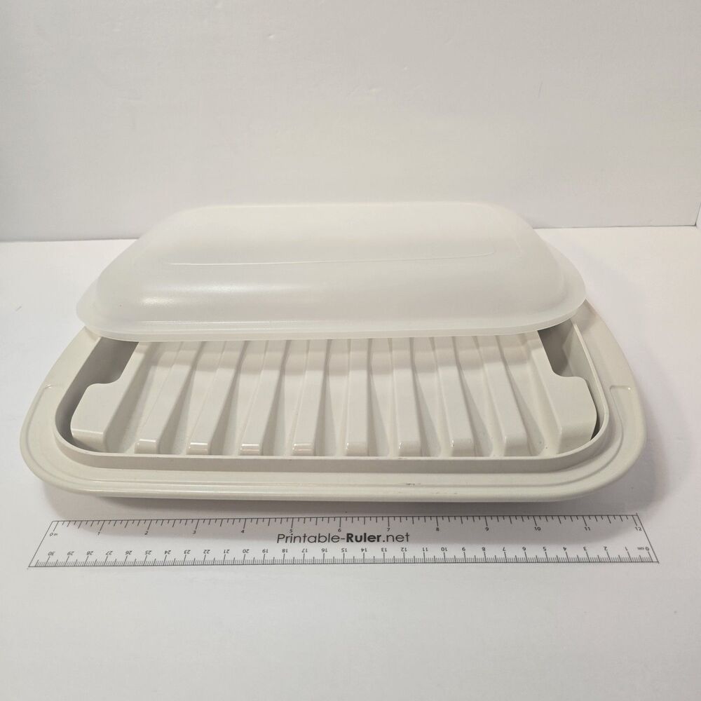 Tupperware Vintage Ultra 21 - 1 Quart Low Roaster w/ Storage Lid & Roasting Rack